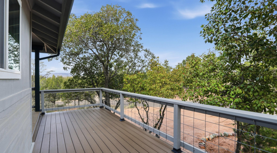 FRONT DECK