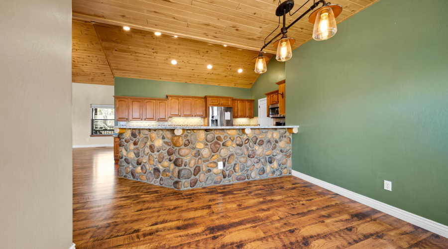 Stone Facade on the Breakfast Bar
