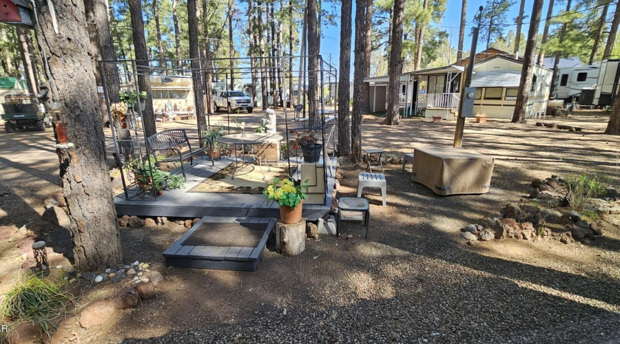 DeckandPit2