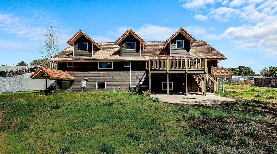 21 Back Yard