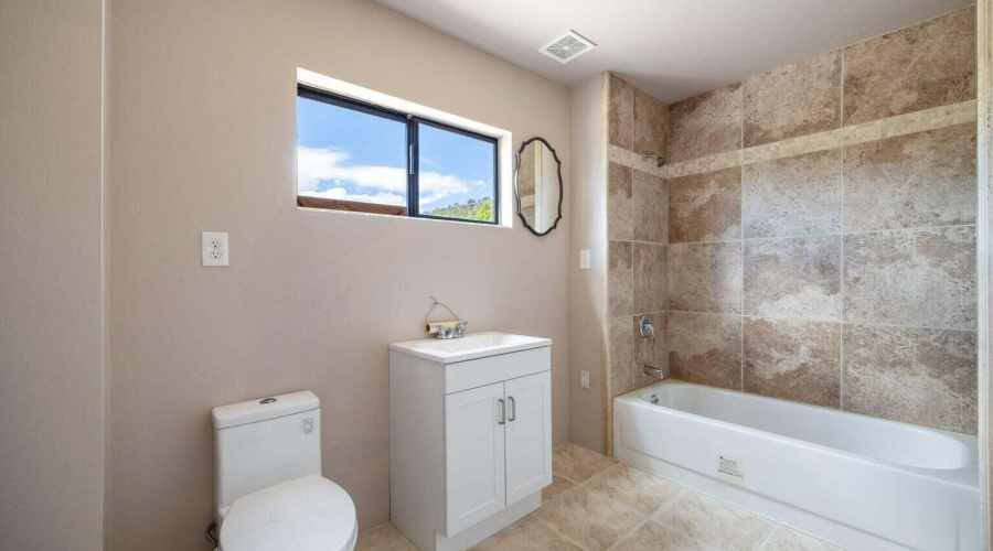 I022