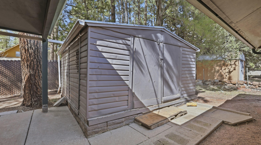 mead_ranch_2_houses_065