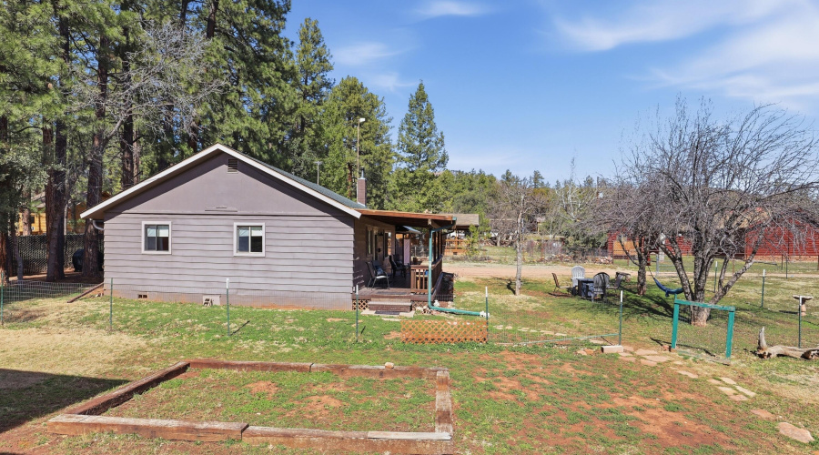 mead_ranch_2_houses_031