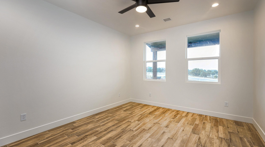 026_photo26_511_s_rockcreek_dr_sl_gentry
