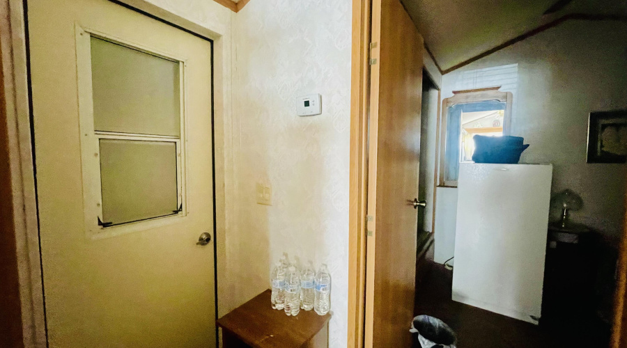 ENTRY TO FAMILY ROOM