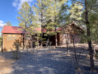 1100 Pinon Circle, Show Low, Arizona 85901, Bedrooms, ,Bathrooms,Residential,For Sale,Pinon,259617