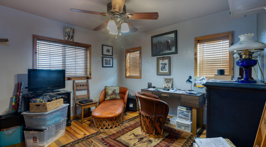 office/Guest bedroom