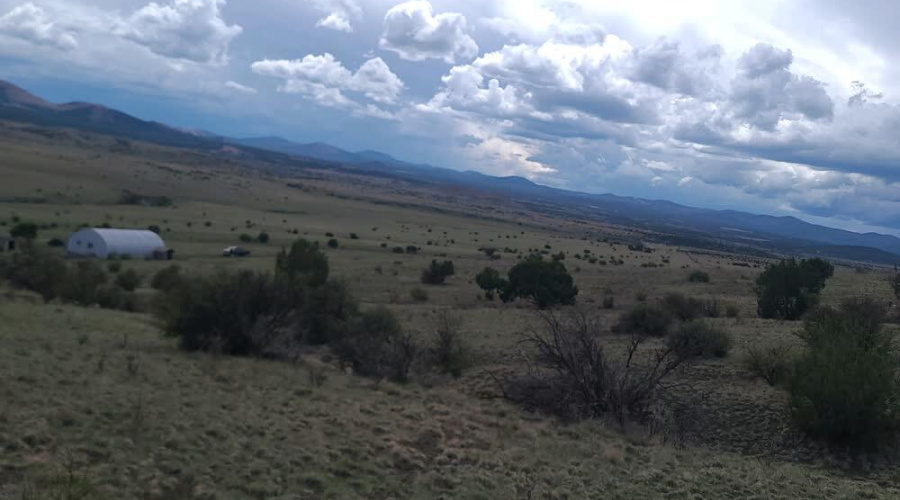 ROLLING HILLS