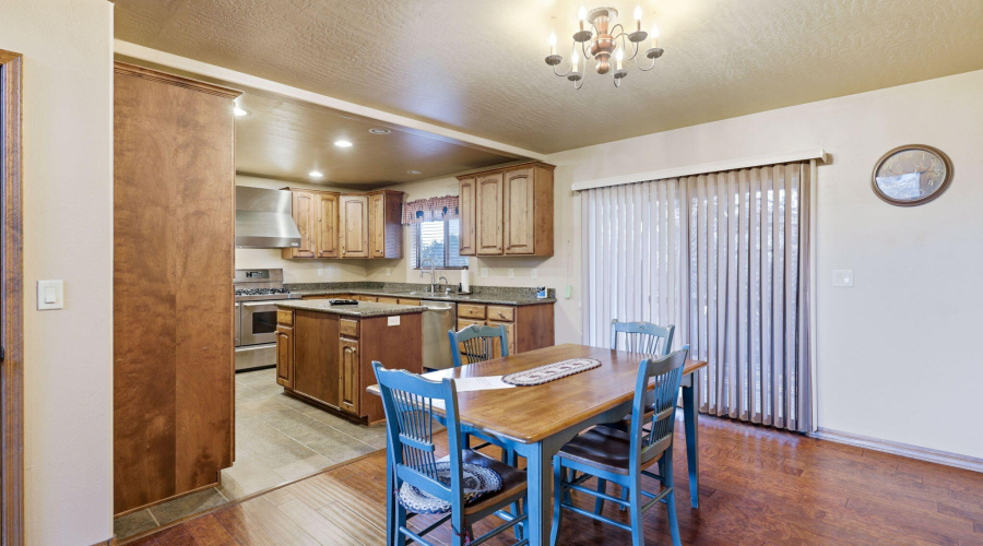 2750ColumbiaLn-OvergaardAZ-16