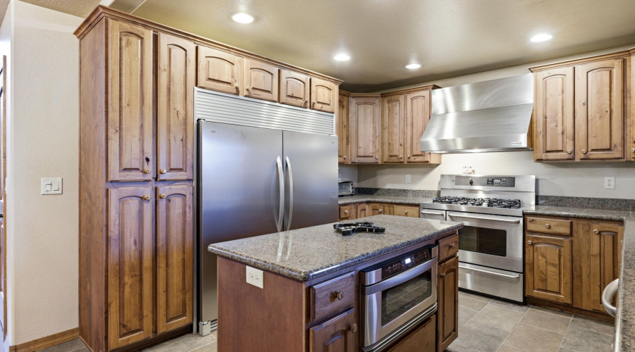 2750ColumbiaLn-OvergaardAZ-18