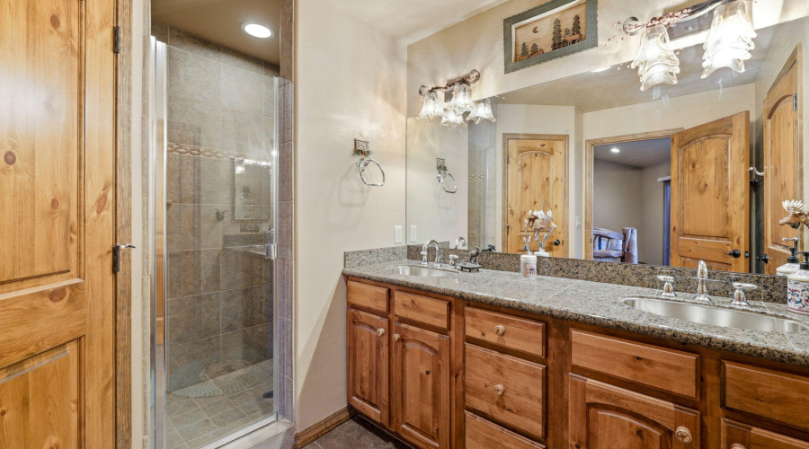 2750ColumbiaLn-OvergaardAZ-22