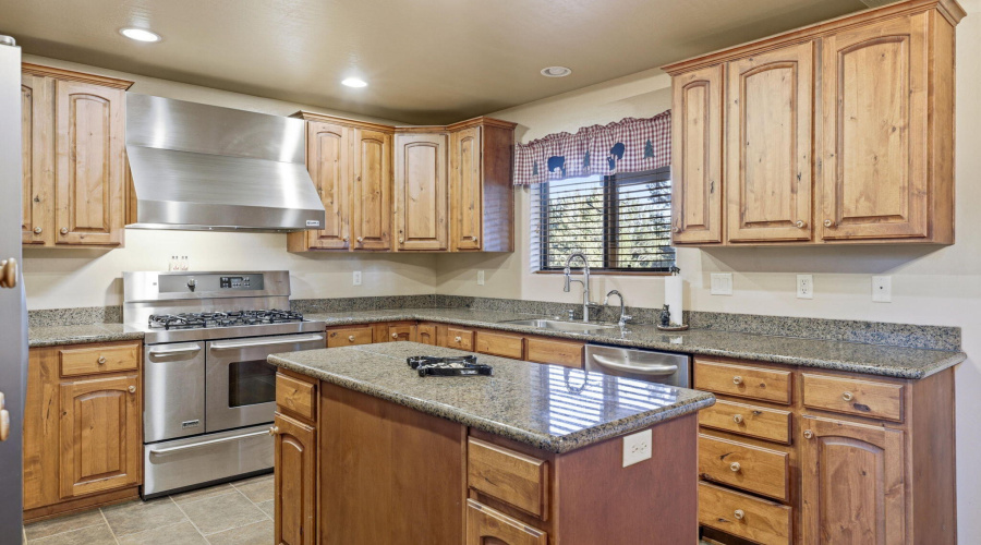 2750ColumbiaLn-OvergaardAZ-17