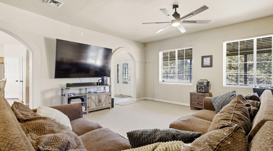 1549MainlineRd-HeberOvergaard-AZ-8