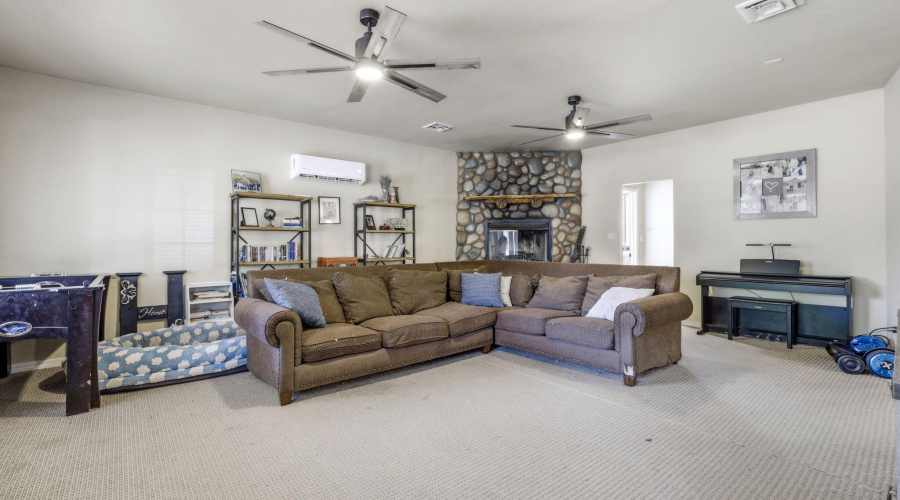 1549MainlineRd-HeberOvergaard-AZ-6