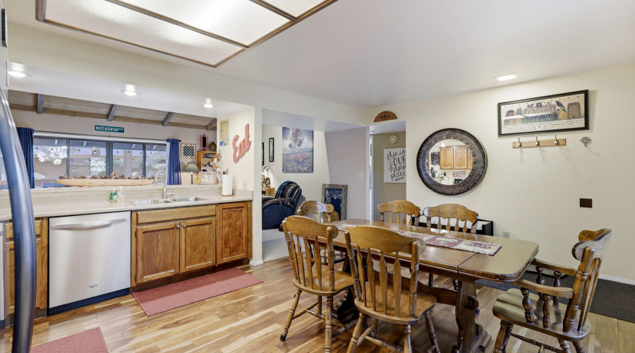 2582MustangCir9A-PinetopAZ-14