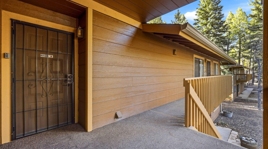 2582MustangCir9A-PinetopAZ-5
