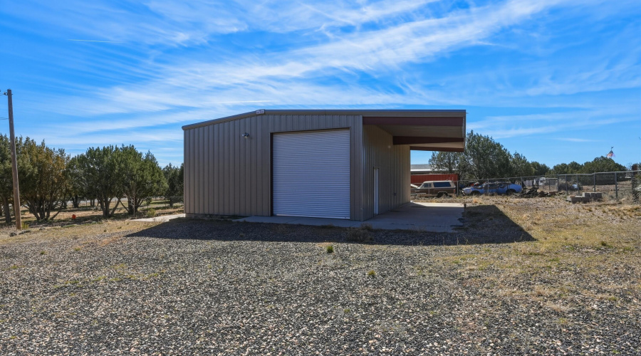 Shop, RV Parking, Full Hookups