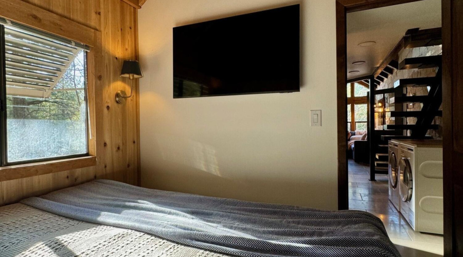 Bedroom Main Floor
