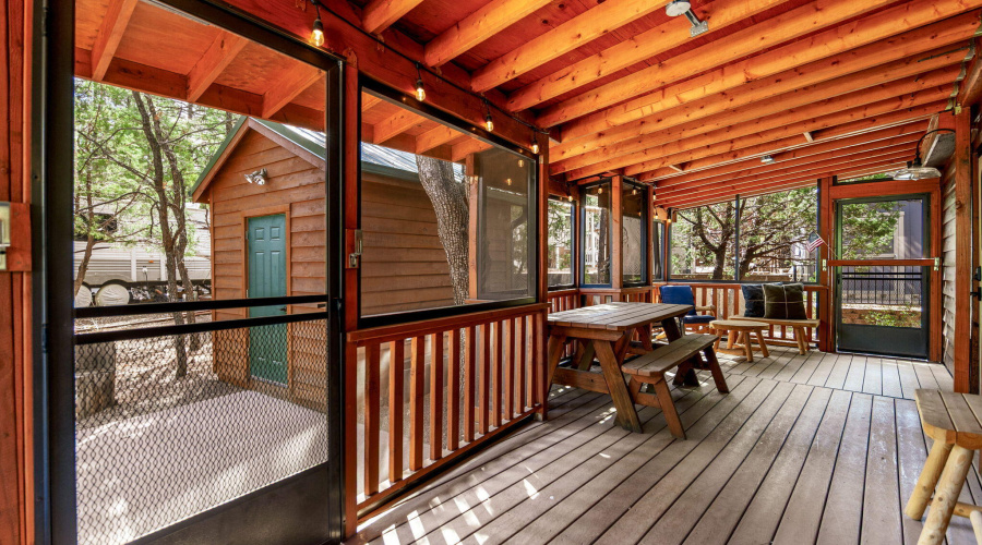 Screened Deck