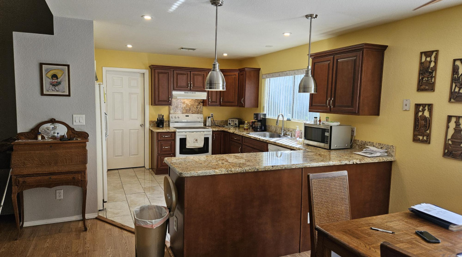 KITCHEN 2
