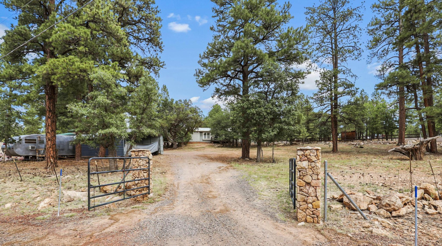 RV Gate