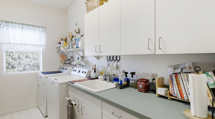 27 Laundry Rm