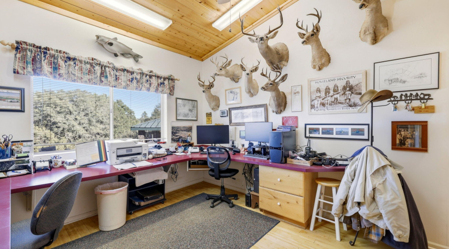 32 Office S side