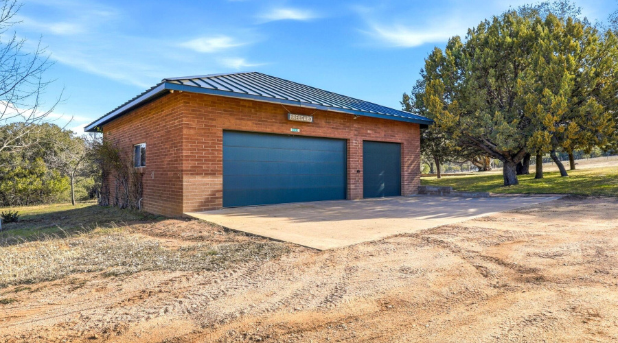 1328 SF Garage Wkshp