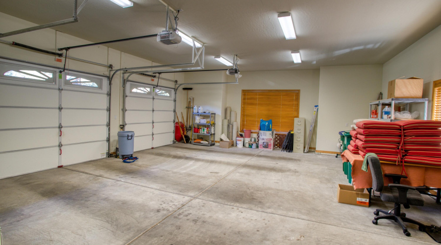 2 Car Garage