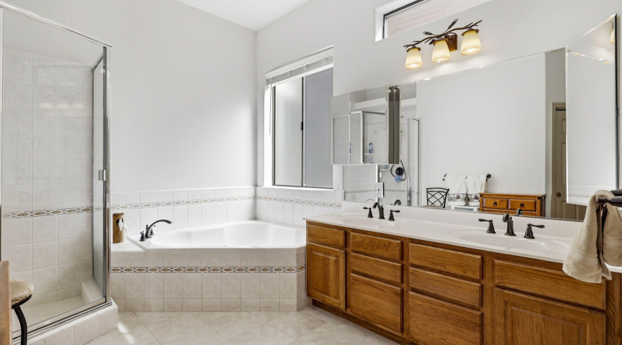 Primary En Suite