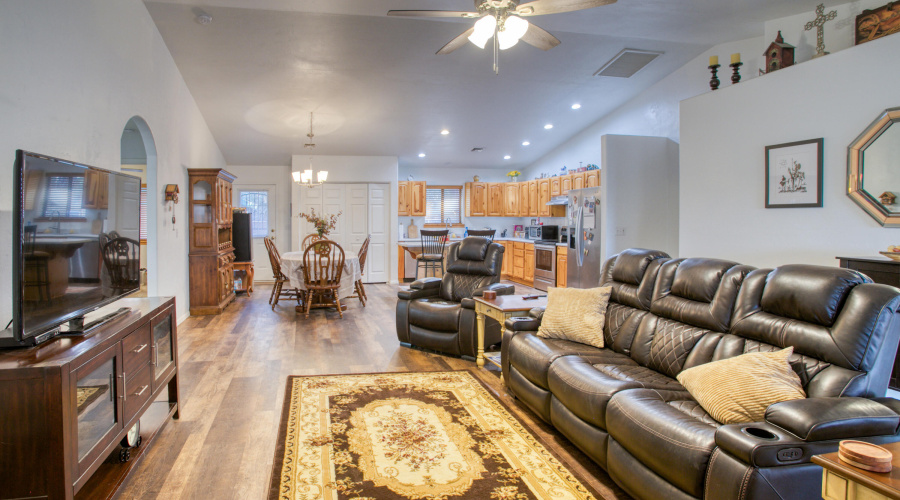 Living Area 2