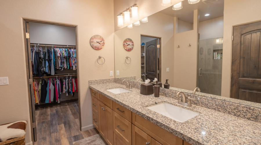 PAX_7542-HDR