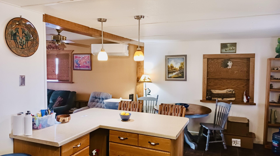 Kitchen & dining