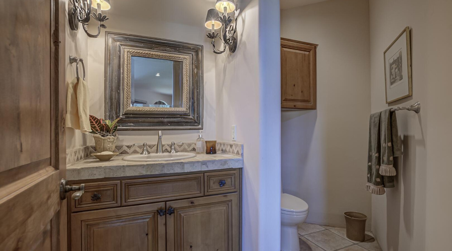 Powder room
