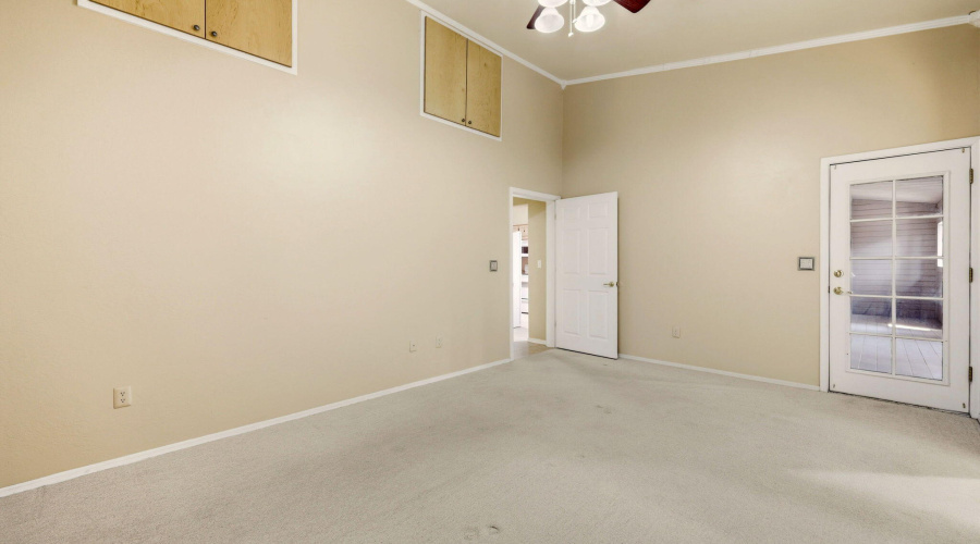 Primary Bedroom (2)