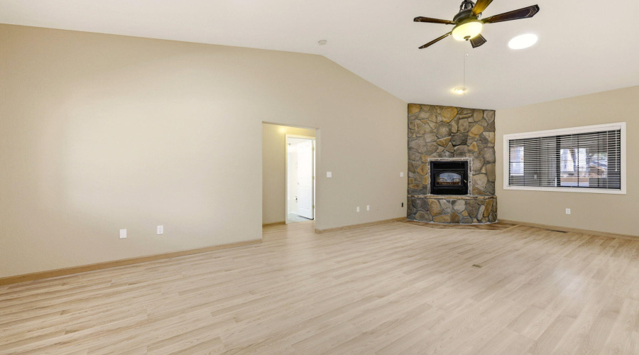 Living Room (1)