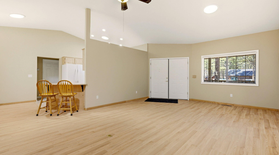 Living Room (2)