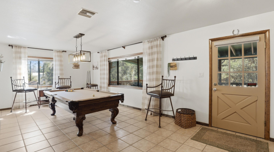 mls-ridge_dr_009