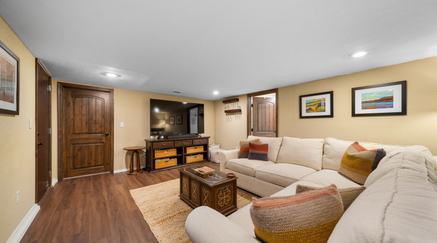 Guest Quarters Living Room