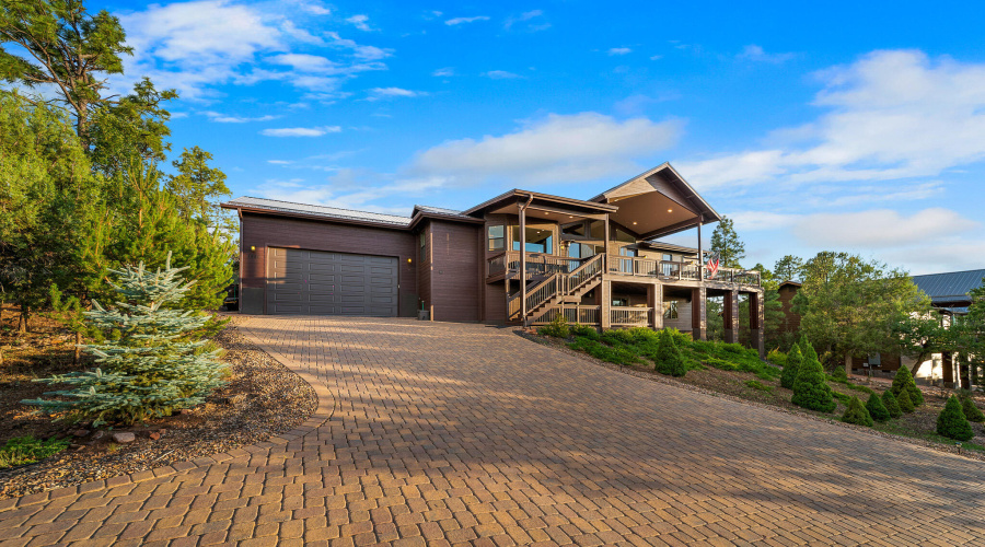 Expansive Driveway/with extra parking