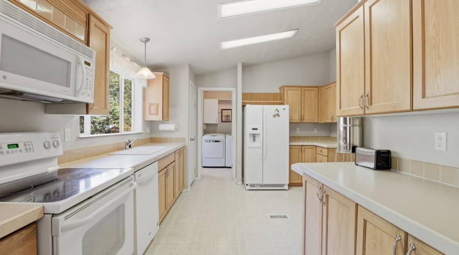 Kitchen (3)