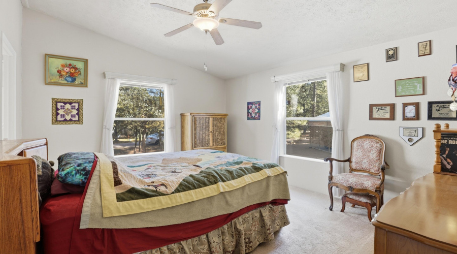 Master Bedroom (1)