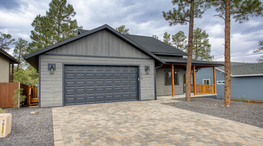 FRONT DRIVEWAY