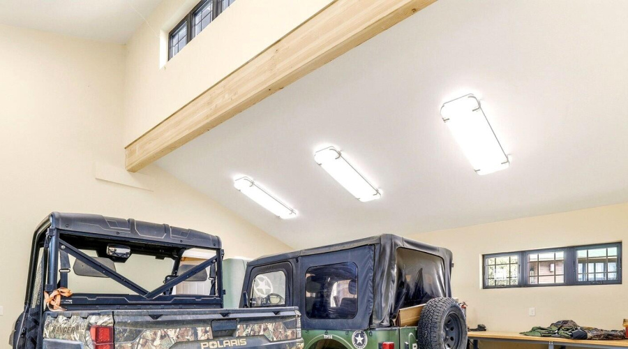 Fin Garage Ceiling & Walls
