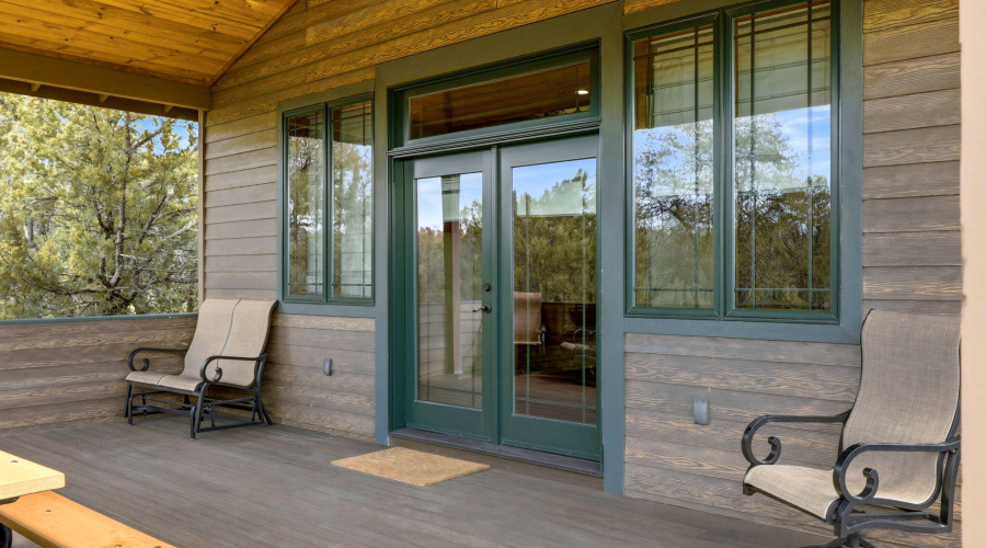 Main Res Cvrd Porch Entry