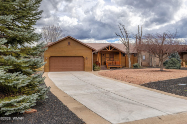 1101 Bison Golf Court, Show Low, Arizona 85901, Bedrooms, ,Bathrooms,Residential,For Sale,Bison Golf,259543