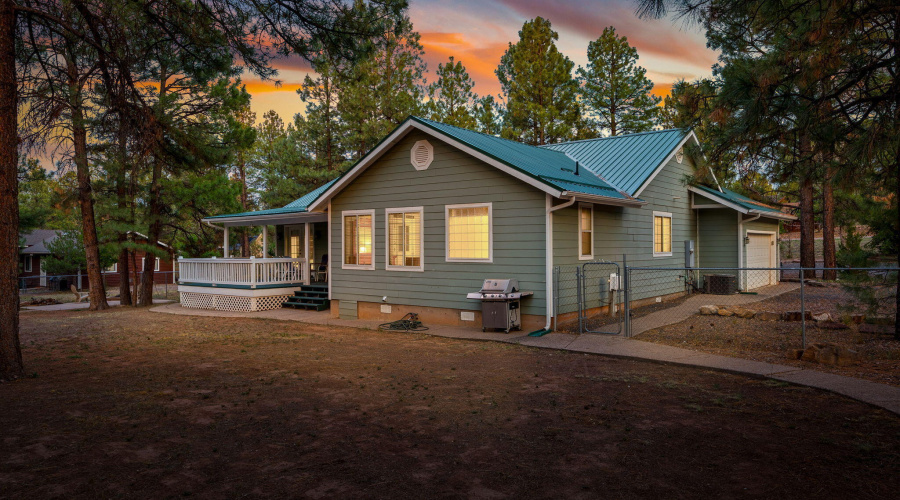 2236CrossCountryRd-HeberOvergaard-AZ-Twi