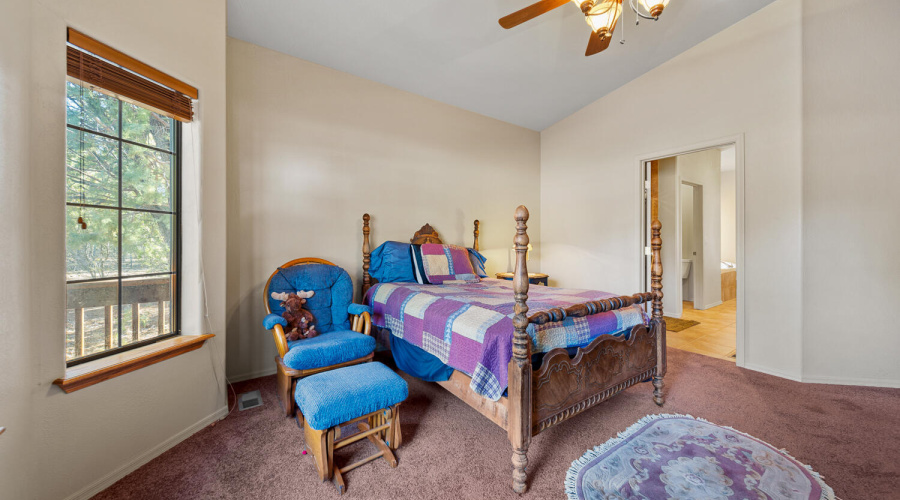 Open and sunny bedroom