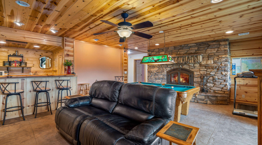 GREAT ROOM 4
