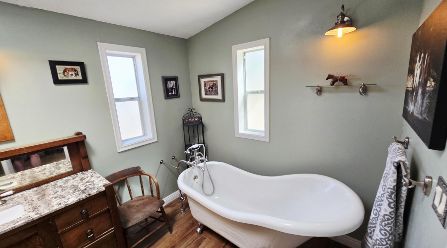 Primary bath